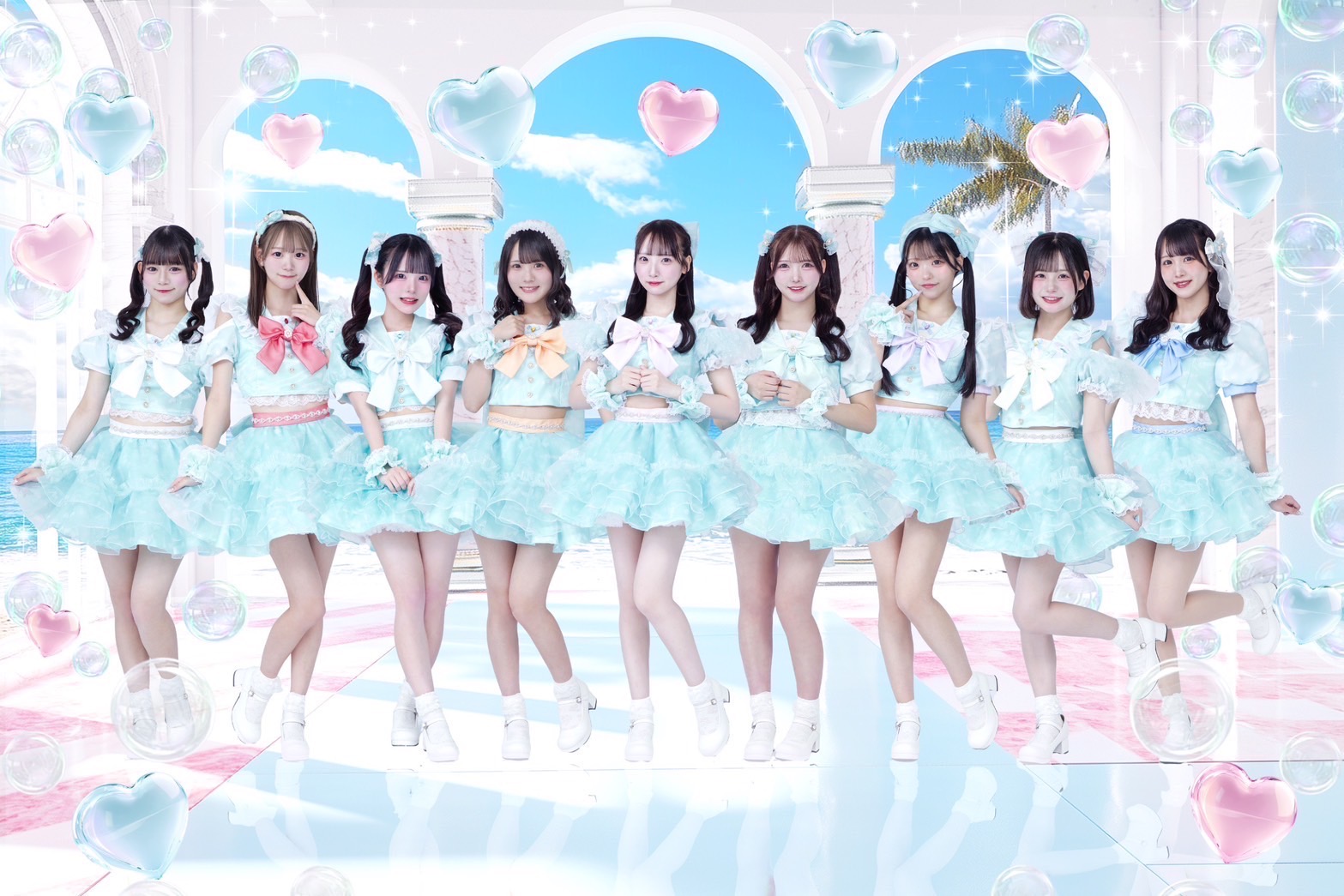 所属アイドル「ダブルヴィー」のアーティスト写真